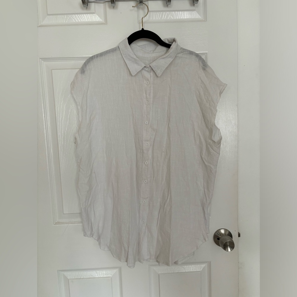 White lightweight textured blouse